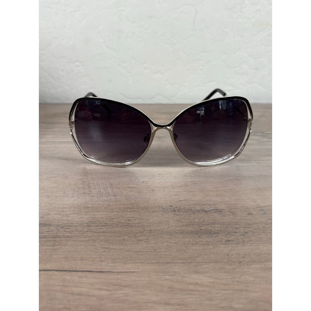 Simply Vera- Vera Wang WSV61SG24S1 Women's Sunglasses